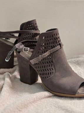 American Eagle Outfitters Taupe Suede Cutout Block Heel Sandals